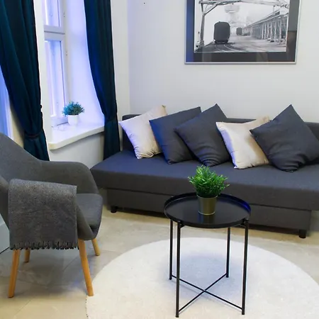 Chic In Historic Kruununhaka, Apartment